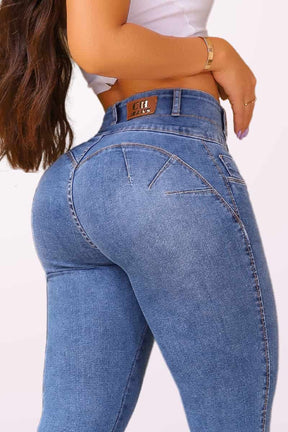 Calça Jeans Modeladora Fatal Mega Bumbum Apaixonante - AA7503