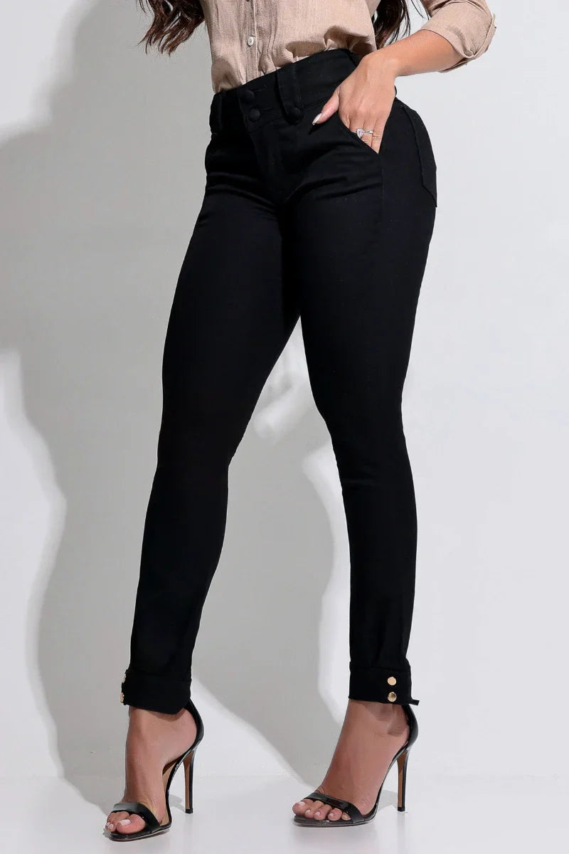 Calça Jeans Modeladora Preto que não Desbota Detalhe Barra -  AA106